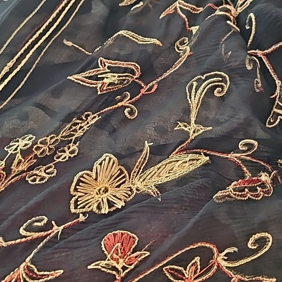 Vintage Sheer Cover - Picture 2 of 3